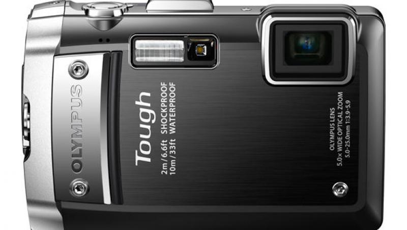 Olympus Tough TG-810 - camera foto cu GPS care „stie“ sa inoate