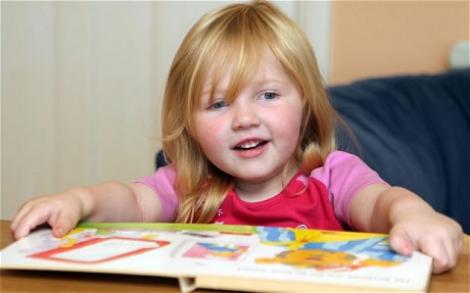 O fetita de 3 ani, cu IQ-ul de 140, este propusa pentru a se alatura organizatiei Mensa