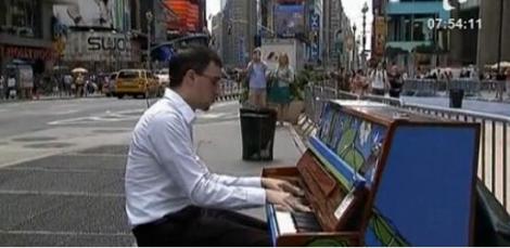 VIDEO! 60 de piane, amplasate pe strazile din New York