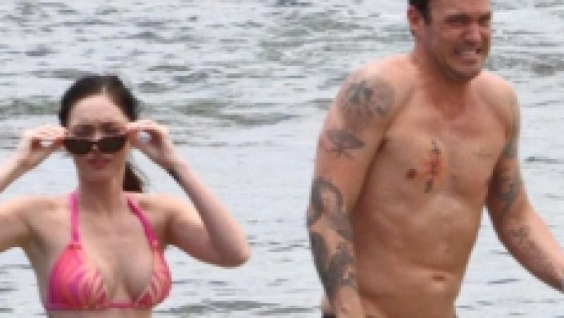 FOTO! Megan Fox, seducatoare in costum de baie