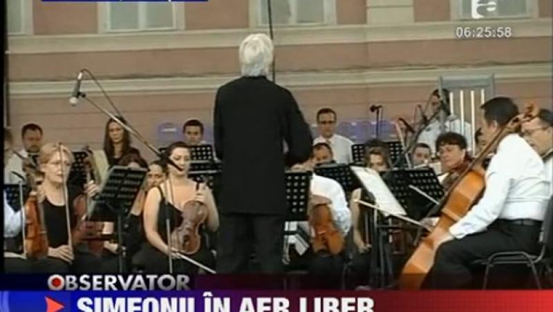 VIDEO! Filarmonica din Brasov a dat un recital in in Piata Sfatului
