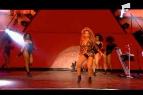 VIDEO! Beyonce a incheiat festivalul de muzica din Glastonbury