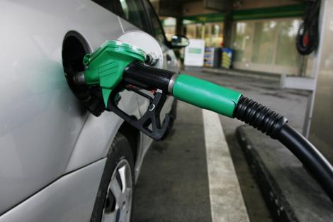 Petrol mai ieftin: si benzina si motorina ar trebui sa se ieftineasca