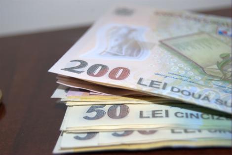 Leul se apreciaza in raport cu euro si dolarul. Vezi cursul BNR!