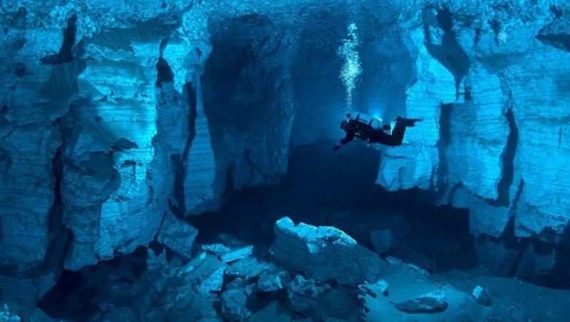 FOTO! „Tara Minunilor” de sub ape. Vezi imagini fascinante ale celei mai lungi pesteri subacvatice din lume!