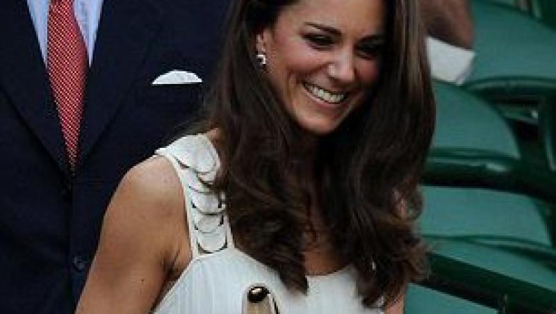 Vezi ce a purtat Ducesa de Cambridge la Wimbledon!