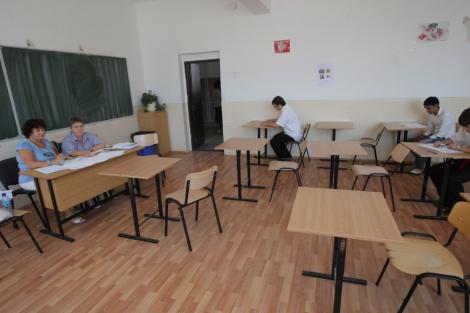 Hunedoara: Aproape toti elevii unui liceu, dati afara de la BAC pentru copiat
