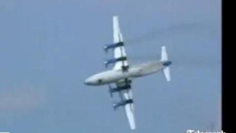 IMAGINI SOCANTE! Un avion Antonov se prabuseste peste o zona locuita din Congo. Cel putin 23 de morti