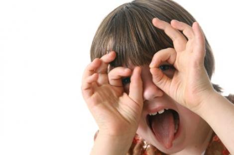 Zece modalitati de a calma un copil hiperactiv