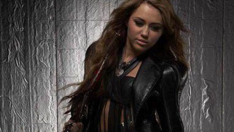 Miley Cyrus, HOT in imaginile pentru promovarea noului turneu