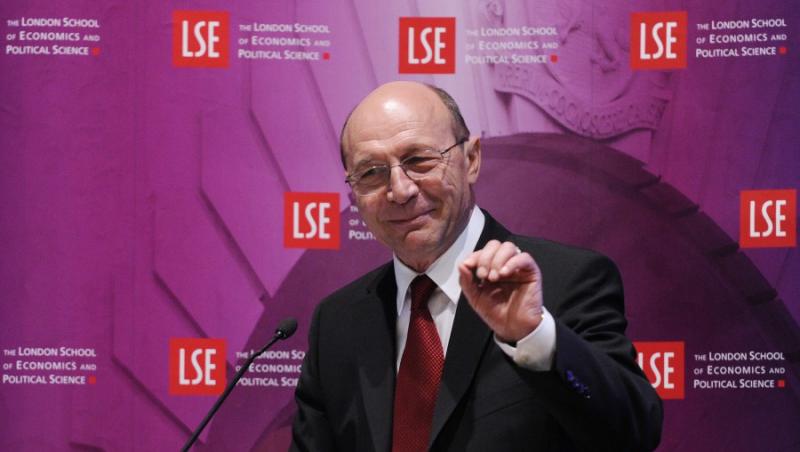 Basescu le-a promis afaceristilor englezi ca va discuta problema datoriilor cu ministrul Transporturilor