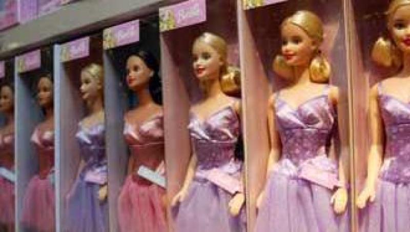 Ambalajele papusilor Barbie distrug padurea tropicala din Indonezia