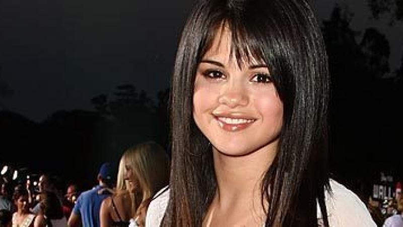 VIDEO! Selena Gomez isi surprinde fanii cu o noua melodie!