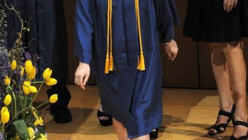 Dakota Fanning a terminat liceul