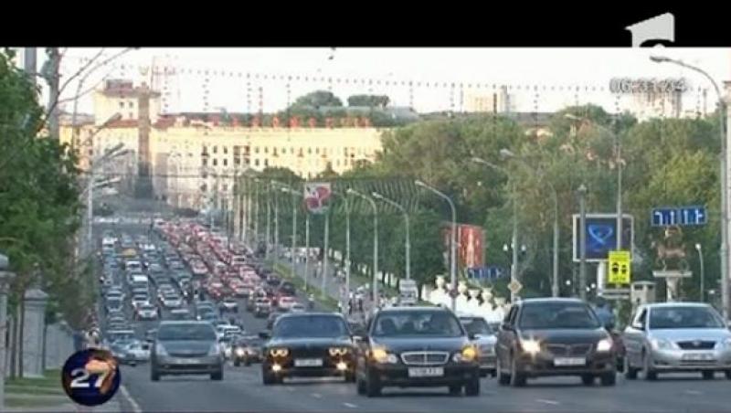 VIDEO! Vezi cum protesteaza bielorusii impotriva scumpirii benzinei!