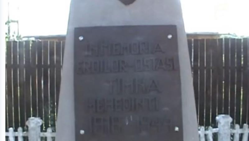 VIDEO! Un primar si-a facut monument de ''erou ostas'' in Mehedinti