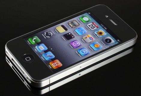 Afla cum poti cumpara un iPhone 4 la jumatate de pret!
