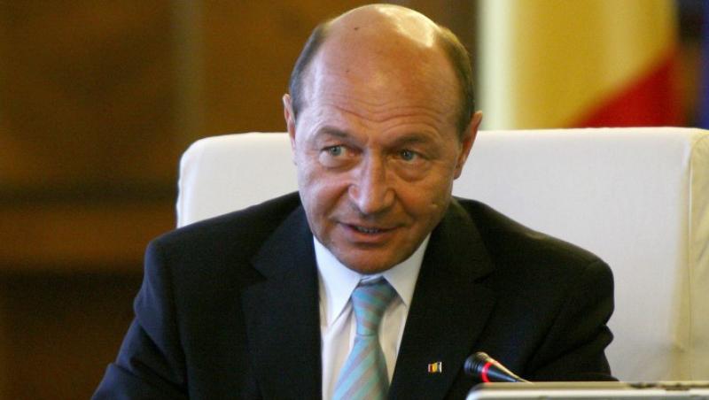 Basescu i-a certat pe ministri pentru nivelul scazut de absorbtie a fondurilor europene