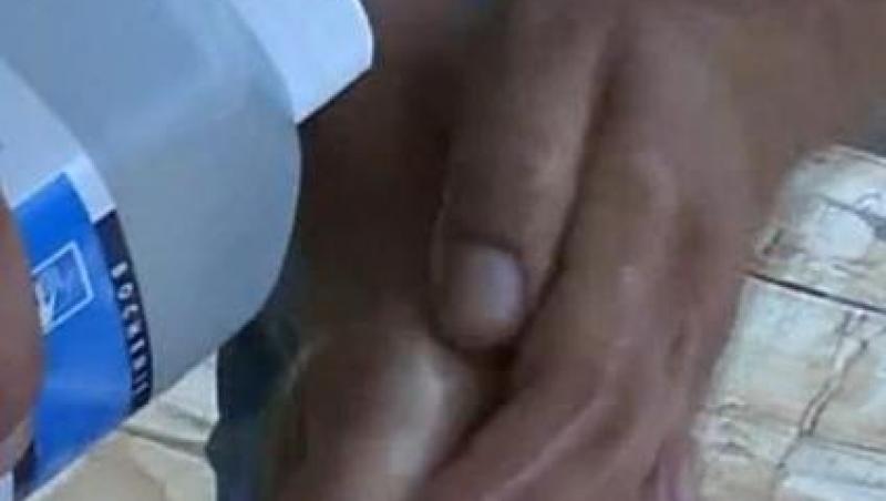 Vrancea: Angajat muscat de o fosta pacienta infectata cu HIV