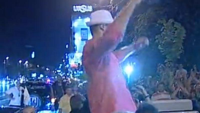VIDEO! Lucian Bute, aclamat de sute de oameni in Piata Universitatii