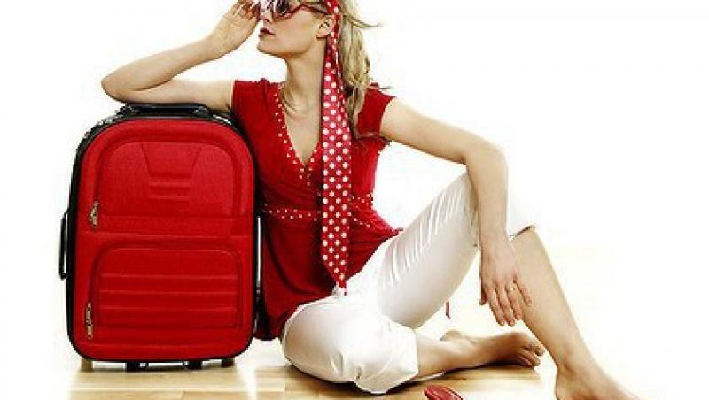 Studiu: Femeile isi iau in bagaje circa 26 de lucruri in plus, 
