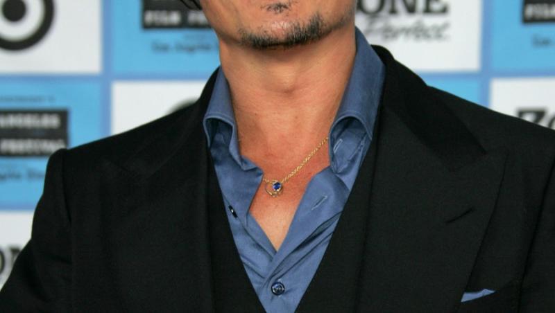 Johnny Depp vaneaza vampiri si varcolaci in “The Nightstalker”