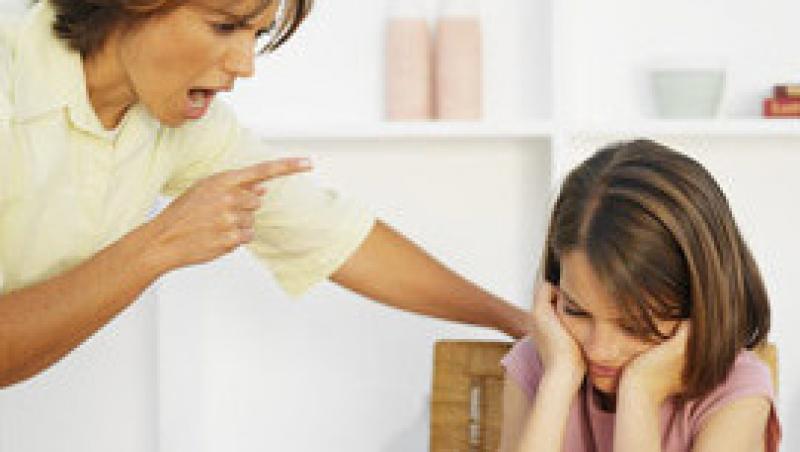 Patru probleme acute ale razboiului parinte-copil si cum sa le pui capat