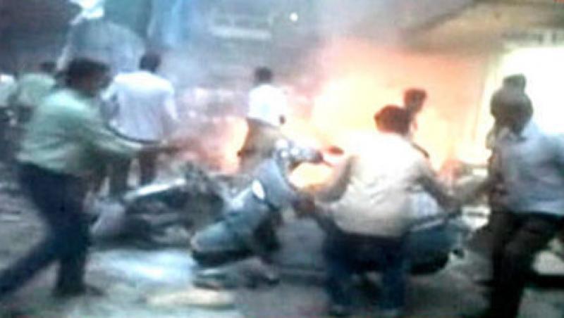UPDATE! India: 20 morti, in trei atentate produse simultan la Bombay