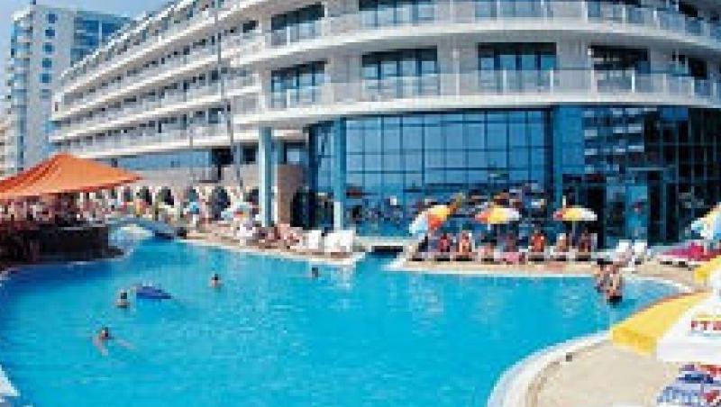 O fata de 13 ani a murit absorbita de gura de scurgere a piscinei unui hotel din Nisipurile de Aur