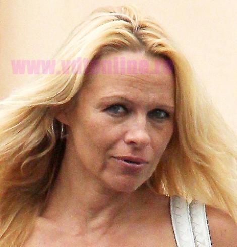 FOTO! Uite cum a imbatranit Pamela Anderson!