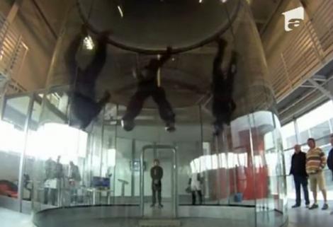 VIDEO! Patru tineri fac acrobatii inedite in spatiu