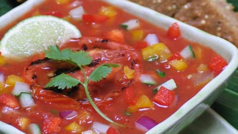 Reteta zilei: Supa gazpacho cu fructe de mare