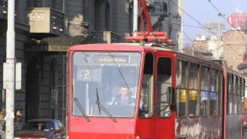 Belgrad: Roman injunghiat intr-un tramvai, pentru banii din portofel