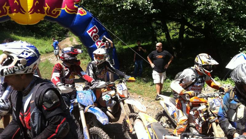 VIDEO! Red Bull Romaniacs: Cai putere in muntii Transilvaniei