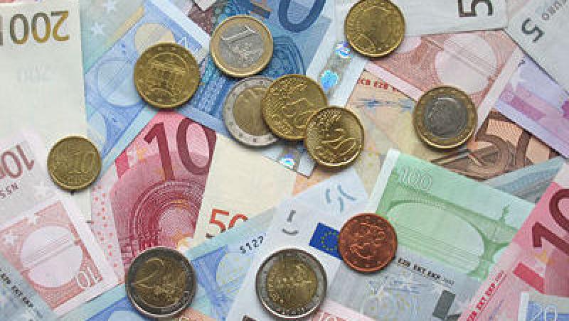 Leul se apreciaza in raport cu euro, dar scade fata de dolar. Vezi cursul BNR!