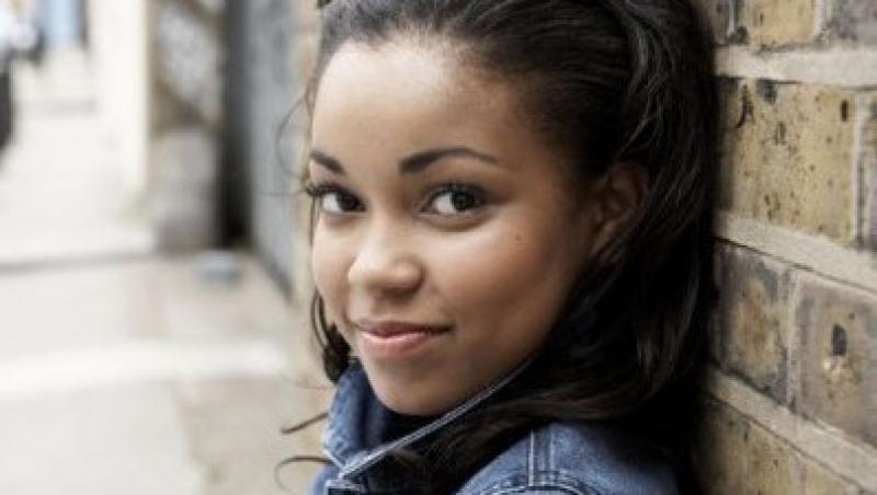 VIDEO! Dionne Bromfield, varianta 