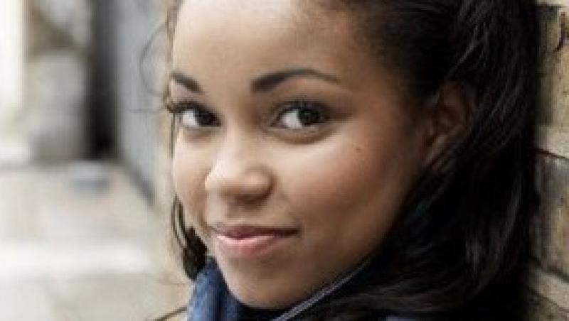 VIDEO! Dionne Bromfield, varianta 