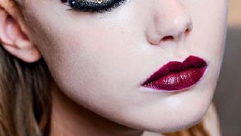 FOTO! Cele mai frumoase coafuri si machiaje de la Saptamana Modei Haute Couture