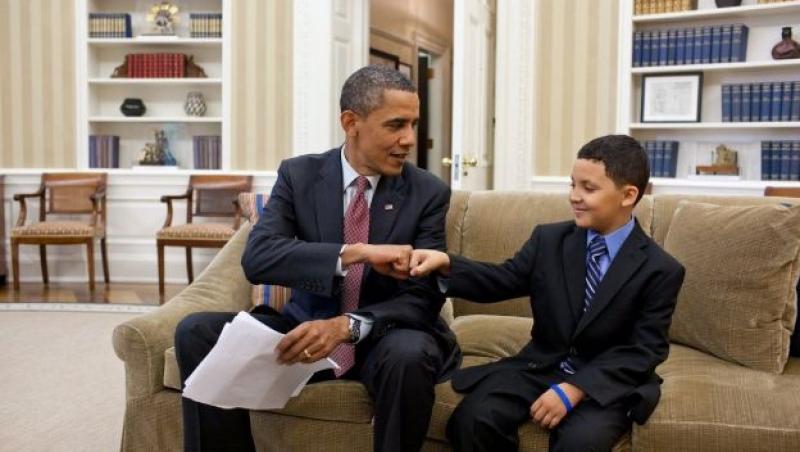 FOTO! Vezi ce face Barack Obama in spatele camerelor la Casa Alba!