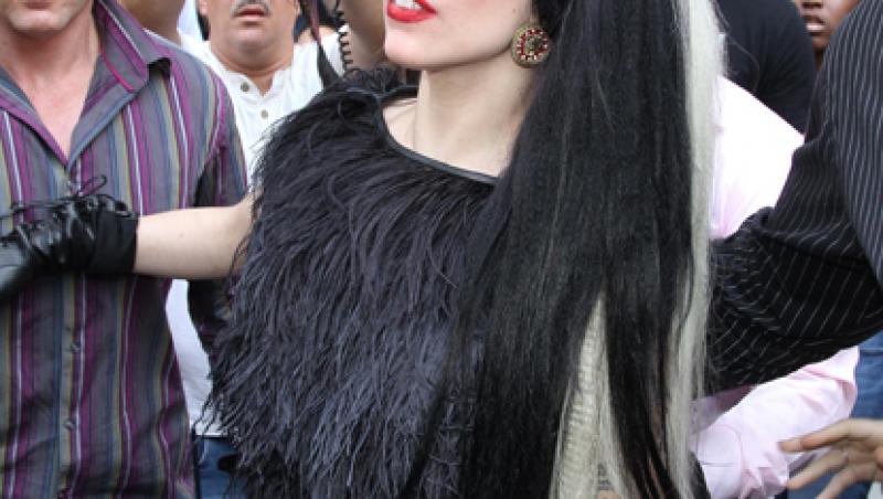 FOTO! Lady Gaga s-a impacat cu fostul iubit, Luc Carl