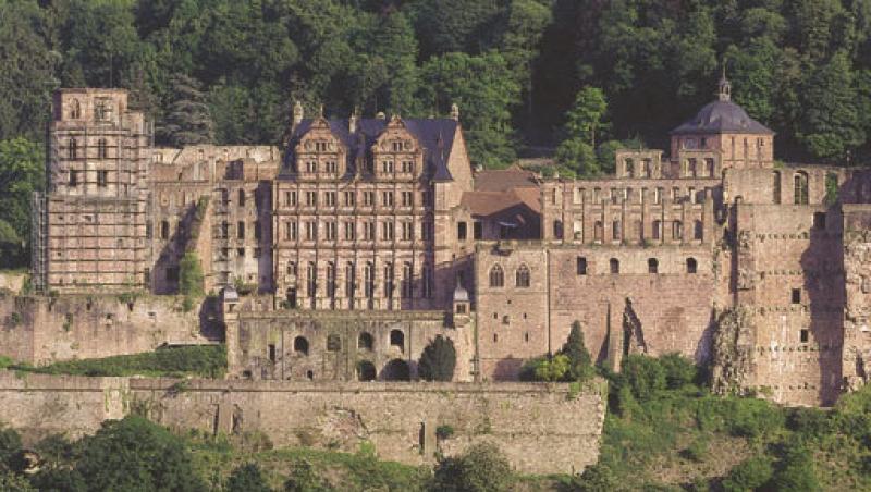 Castelul Heidelberg - renascut mereu din ruine