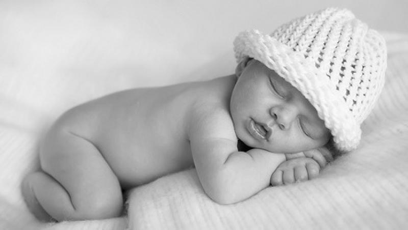 Cum sa-ti inveti bebelusul sa doarma dupa-amiaza