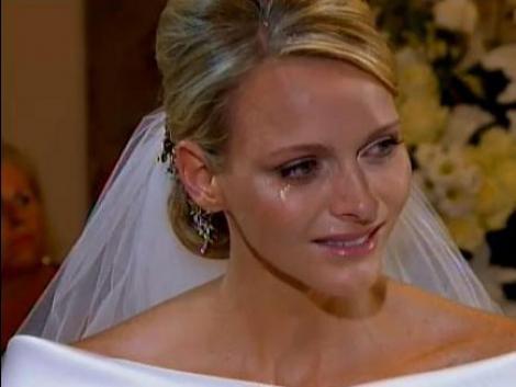 FOTO! Printesa Charlene a izbucnit in lacrimi la propria nunta!