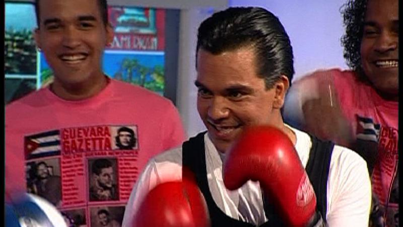 Leonard Doroftei intra in ring cu Fredi Camacho