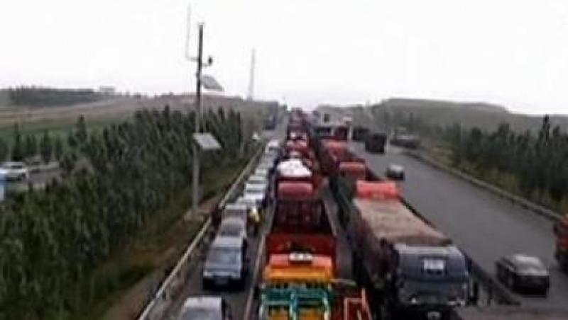 VIDEO! China: Coada de 100 de kilometri pe o autostrada, din cauza lucrarilor