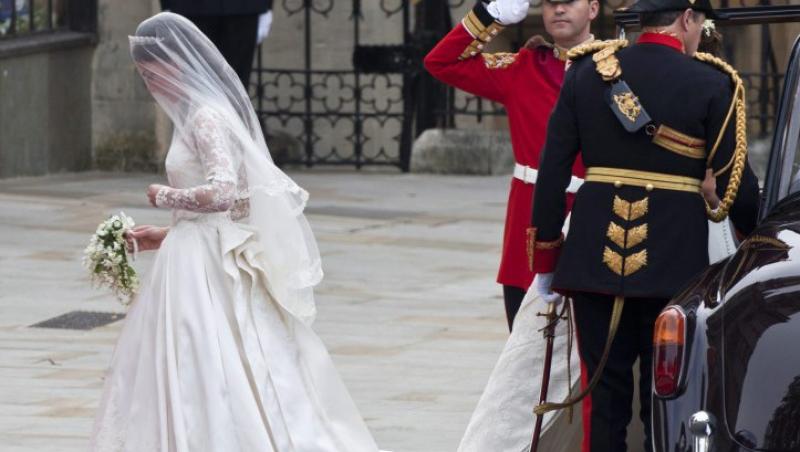 Rochia de mireasa a ducesei de Cambridge, expusa la Palatul Buckingham