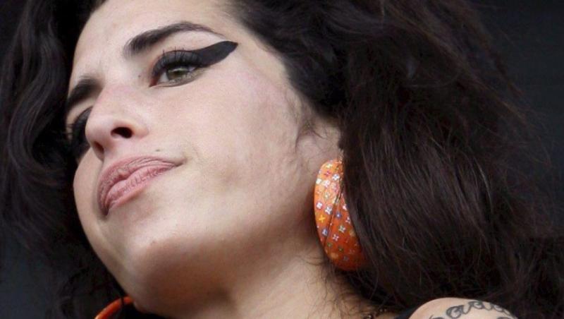 Amy Winehouse, gasita moarta in apartamentul sau din Londra