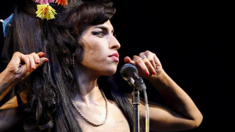 A fost facuta necropsia lui Amy Winehouse