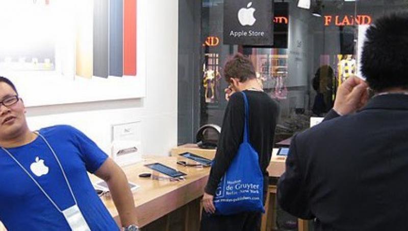 VIDEO! Culmea copierii: magazine false Apple in China!