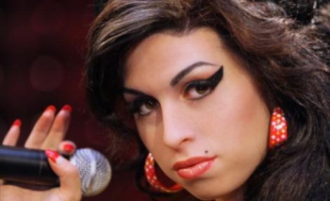 Amy Winehouse, in urma cu doua saptamani: "Fostul sot e singurul care ma poate salva"
